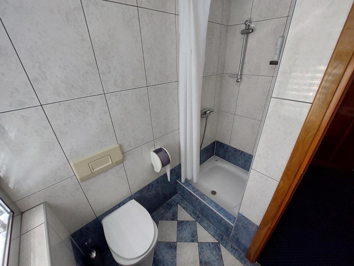 סראייבו Hotel Brass- Free Parking מראה חיצוני תמונה