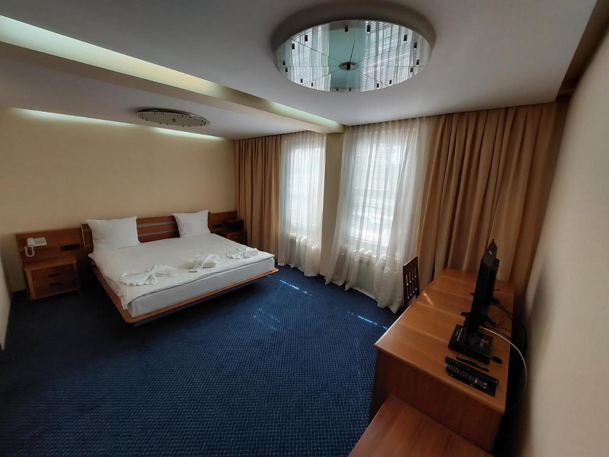סראייבו Hotel Brass- Free Parking מראה חיצוני תמונה