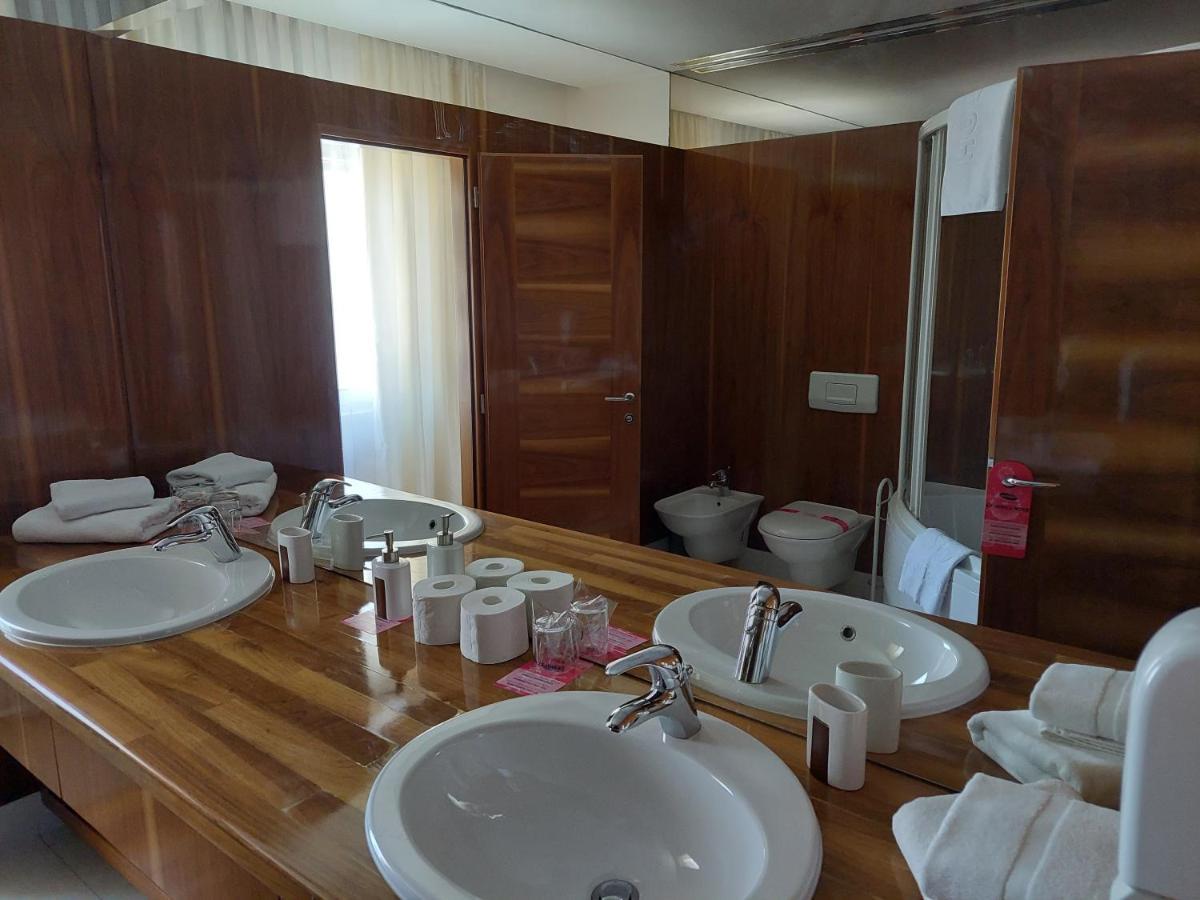 סראייבו Hotel Brass- Free Parking מראה חיצוני תמונה